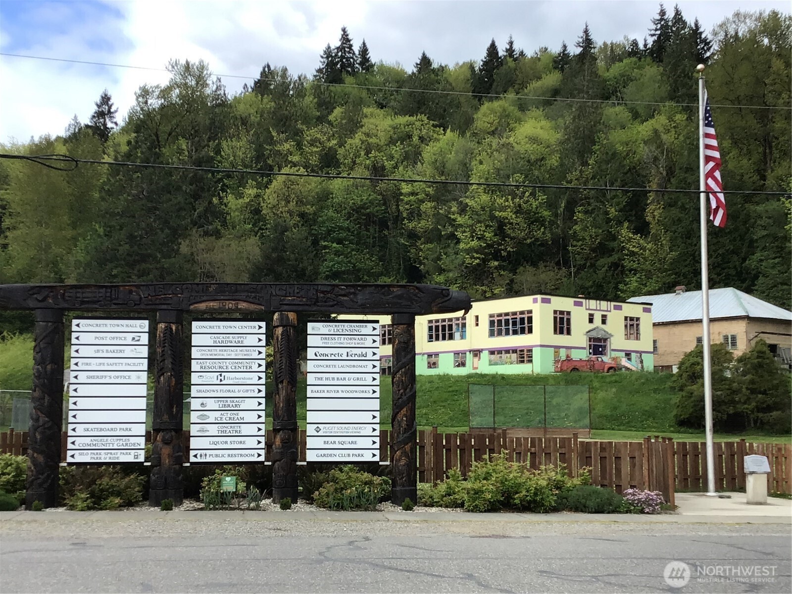 7279 B Avenue , Concrete, WA 98237