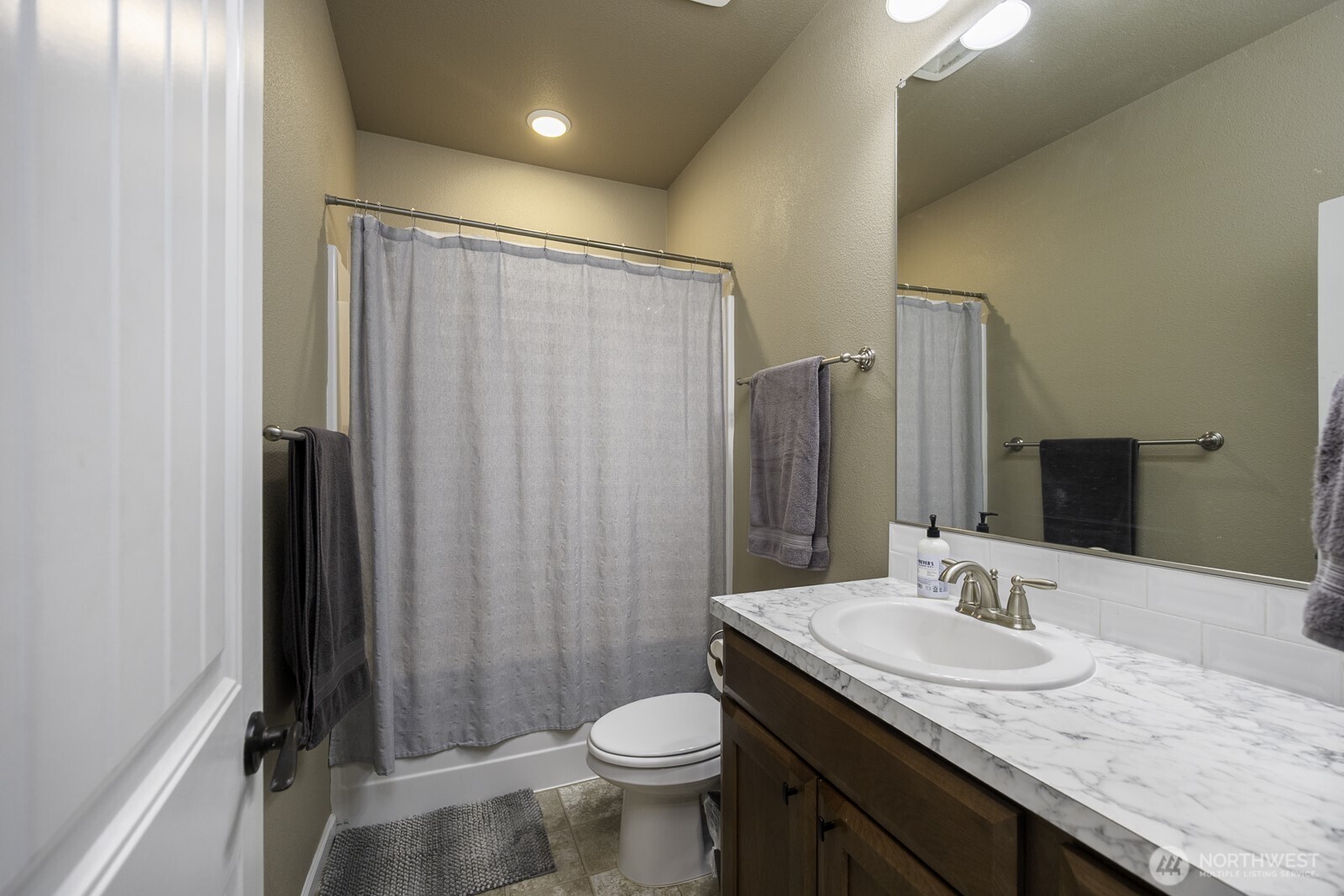 702 K St NE , Quincy, WA 98848