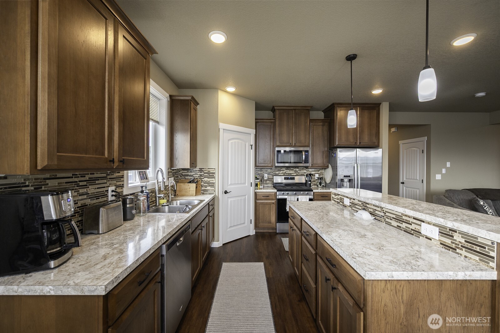 702 K St NE , Quincy, WA 98848