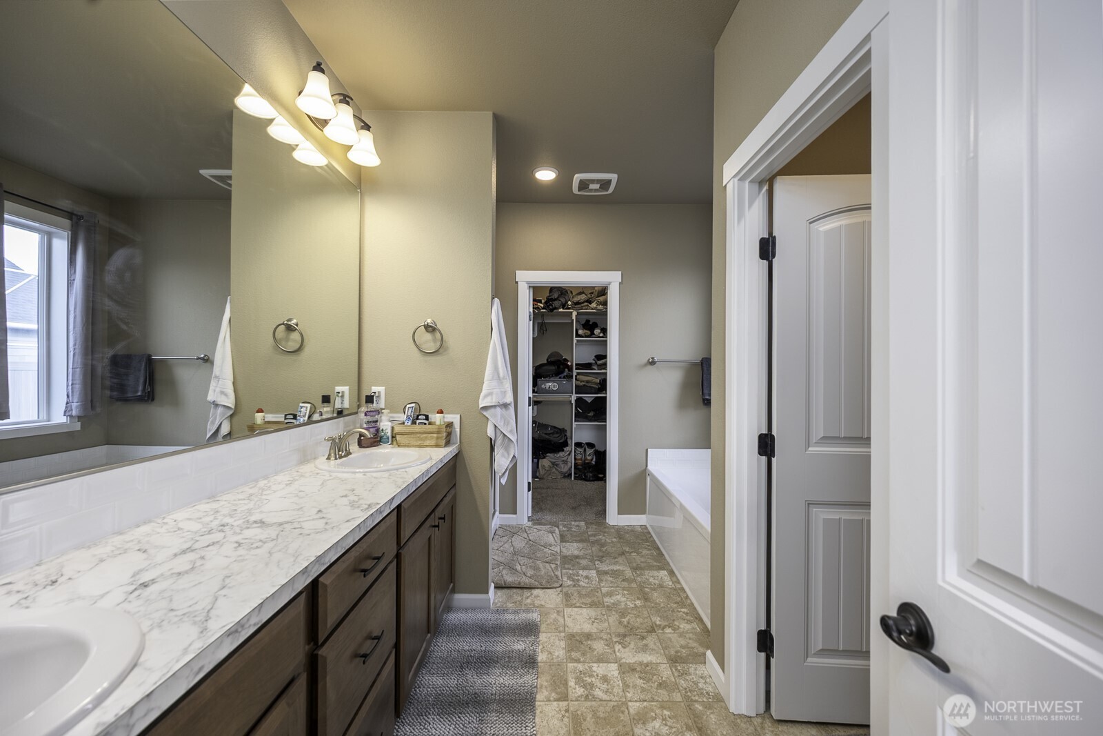 702 K St NE , Quincy, WA 98848