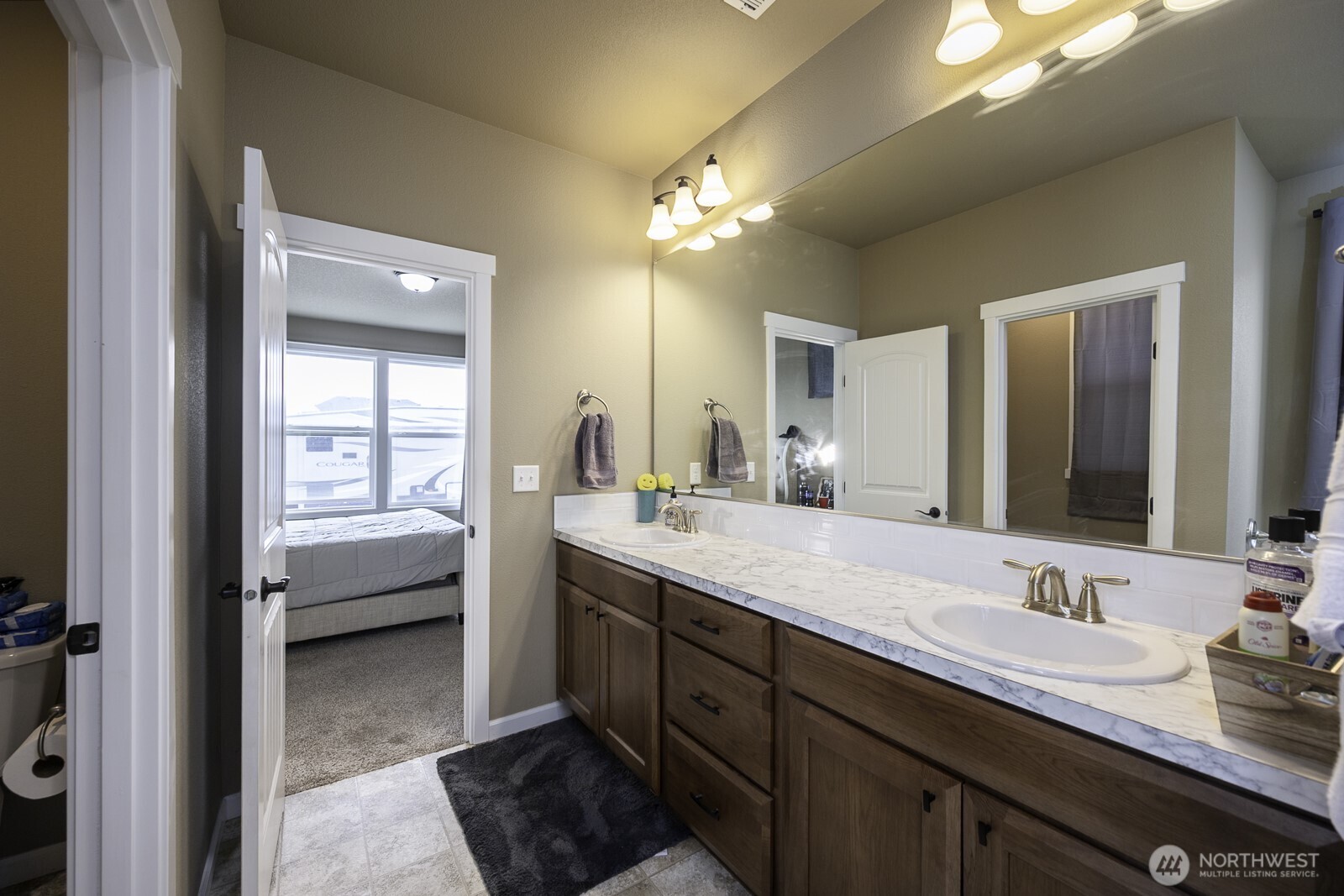 702 K St NE , Quincy, WA 98848