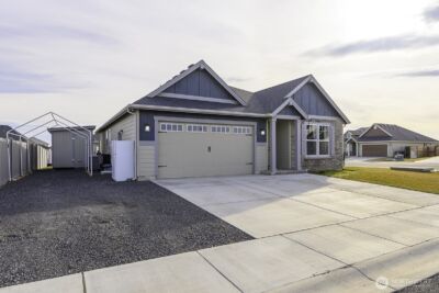 702 K St NE , Quincy, WA 98848 - Photo 3