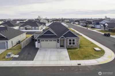 702 K St NE , Quincy, WA 98848 - Photo 4