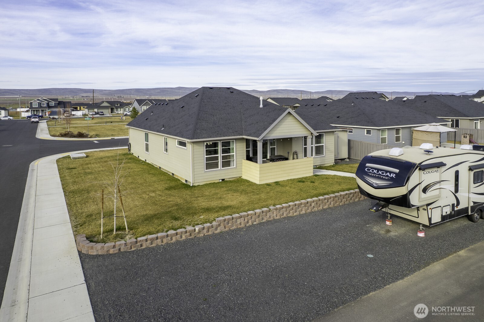 702 K St NE , Quincy, WA 98848
