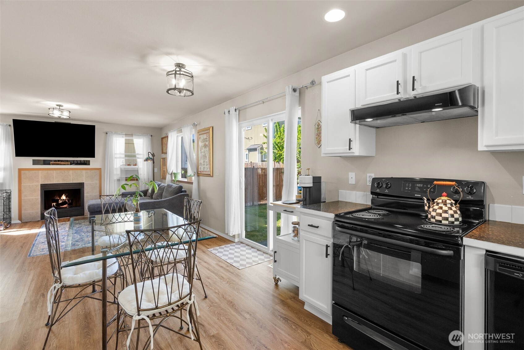 648 Rivenhurst Street , Bremerton, WA 98310