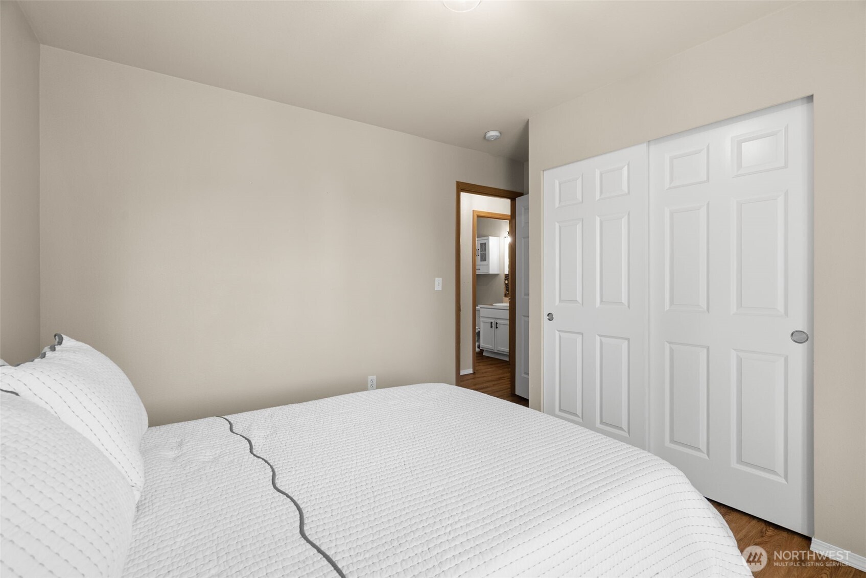 648 Rivenhurst Street , Bremerton, WA 98310