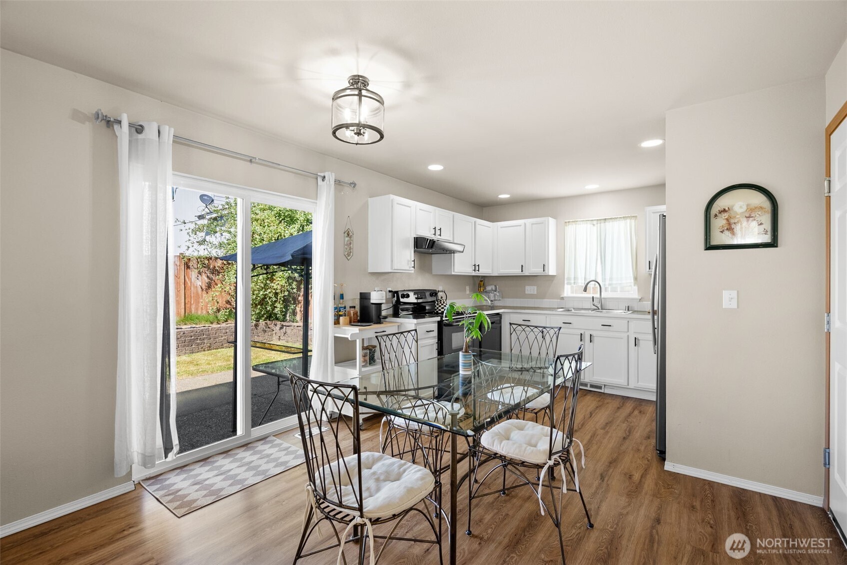 648 Rivenhurst Street , Bremerton, WA 98310