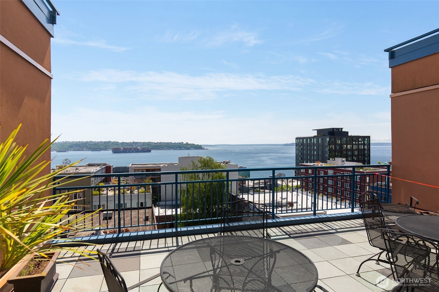2415 2nd Avenue #750, Seattle, WA 98121