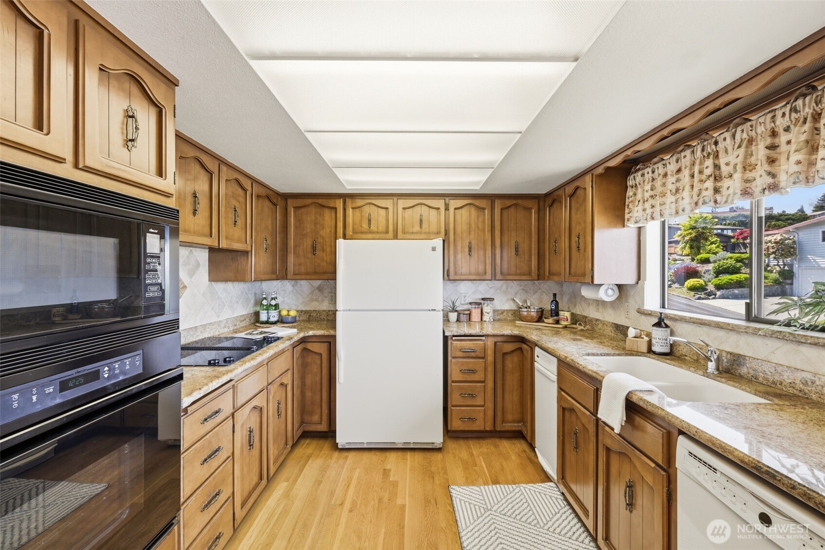 29646 2nd Avenue SW, Federal Way, WA 98023