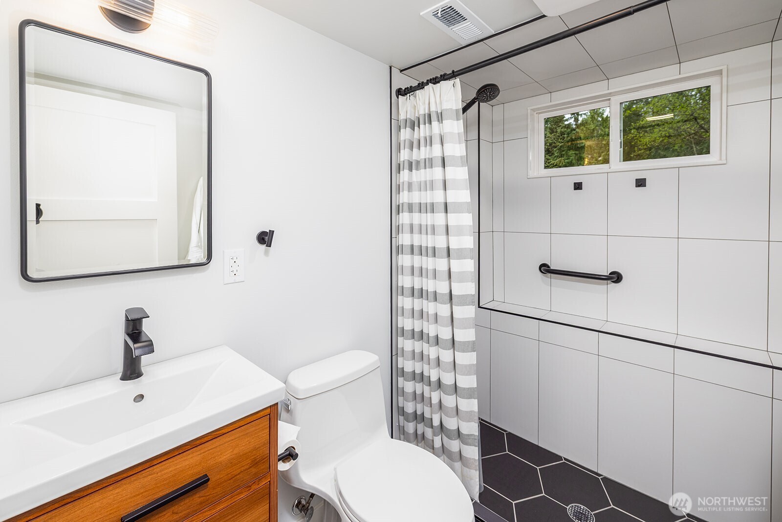 20231 37th Avenue NE, Lake Forest Park, WA 98155