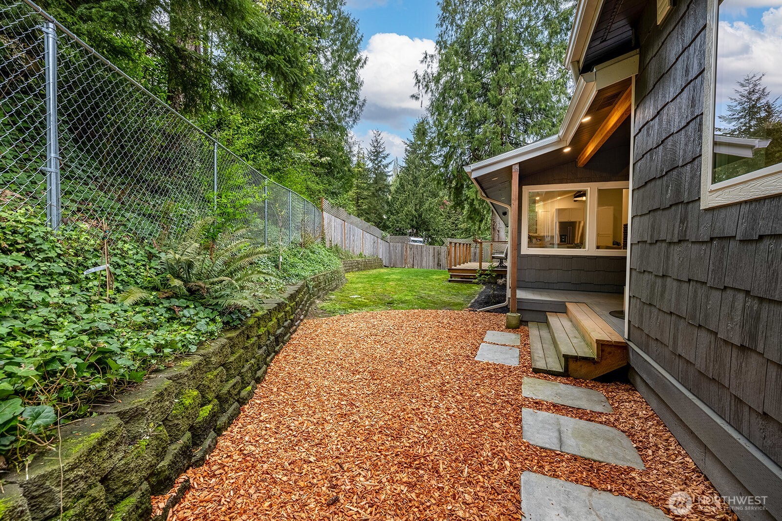 20231 37th Avenue NE, Lake Forest Park, WA 98155