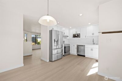 917 N 100th Street , Seattle, WA 98133 - Photo 12