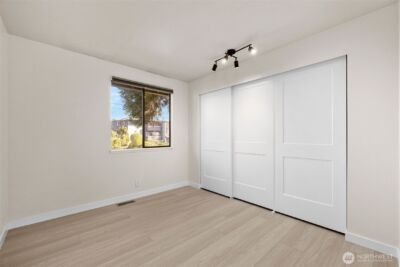 917 N 100th Street , Seattle, WA 98133 - Photo 24