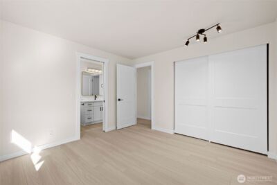 917 N 100th Street , Seattle, WA 98133 - Photo 27