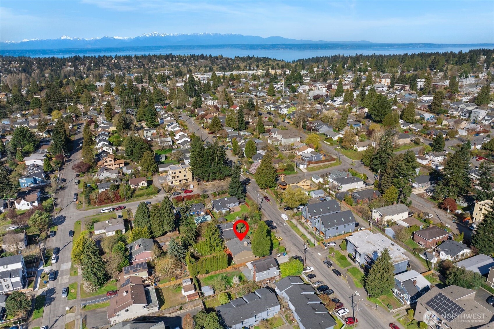 917 N 100th Street , Seattle, WA 98133