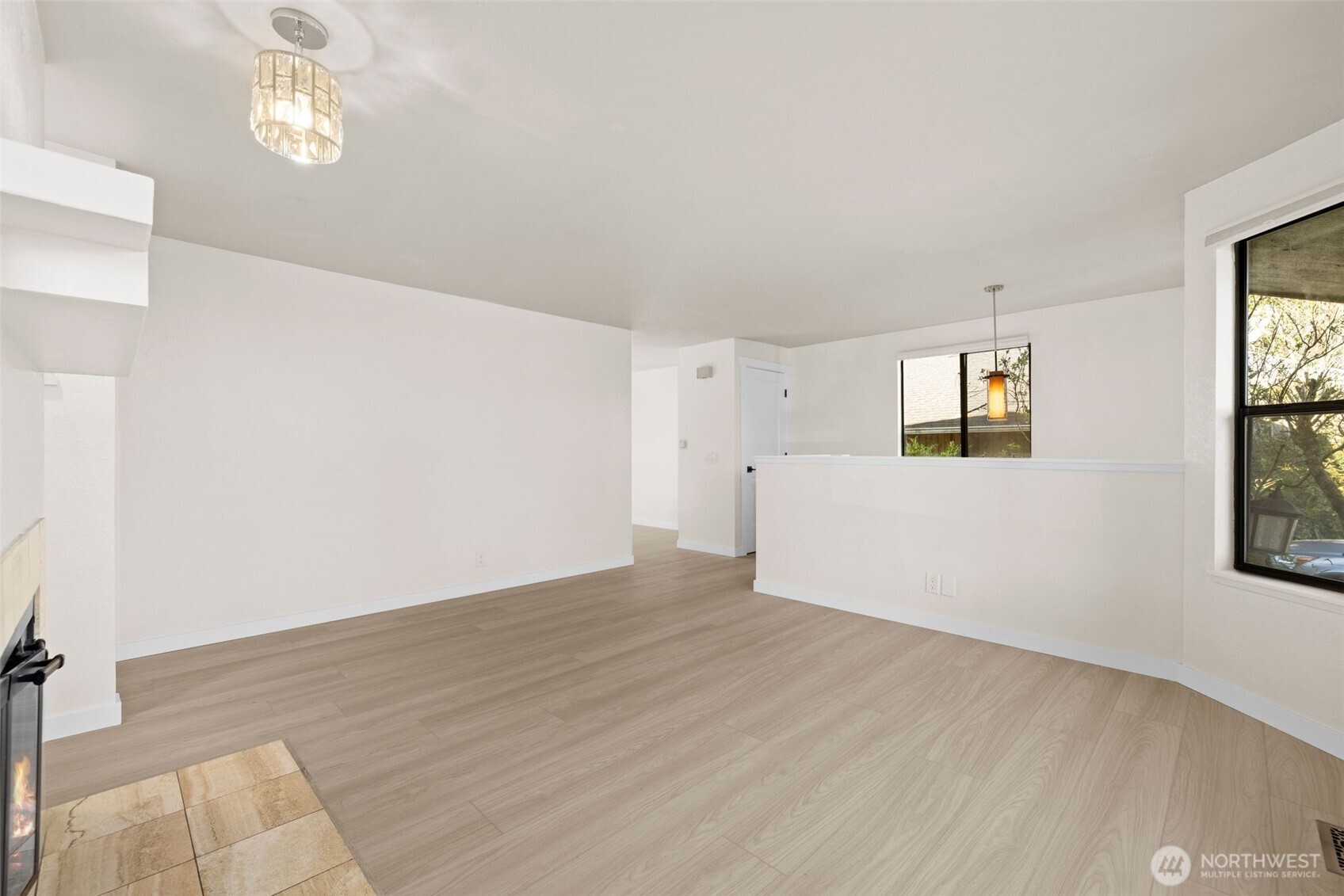 917 N 100th Street , Seattle, WA 98133