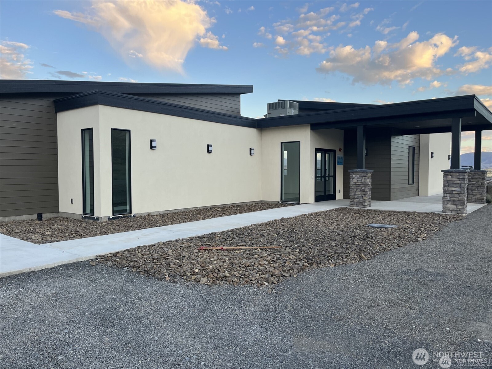 630 Vantage Bay Loop #98950, Ellensburg, WA 98926