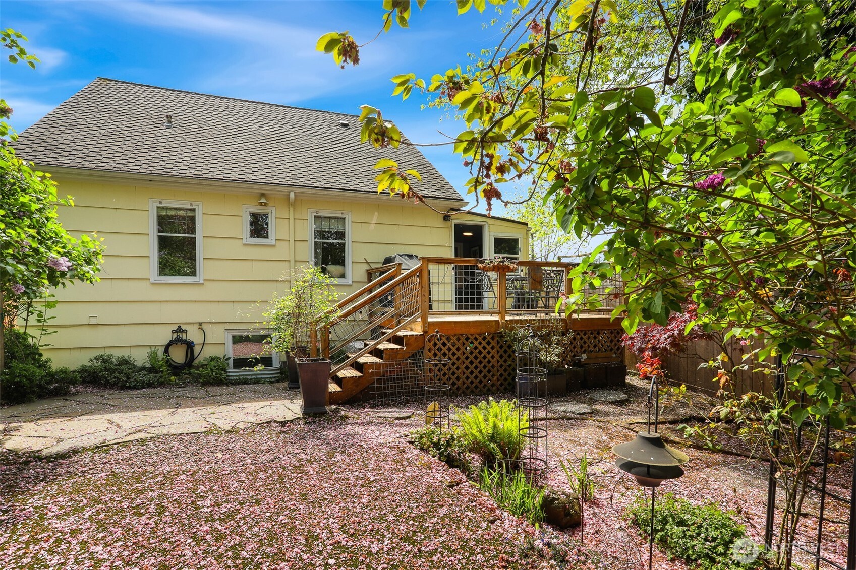 4830 S Orcas Street , Seattle, WA 98118