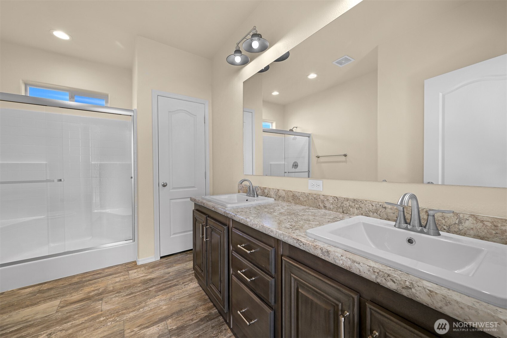 1120 S 25th Street #99, Mount Vernon, WA 98274