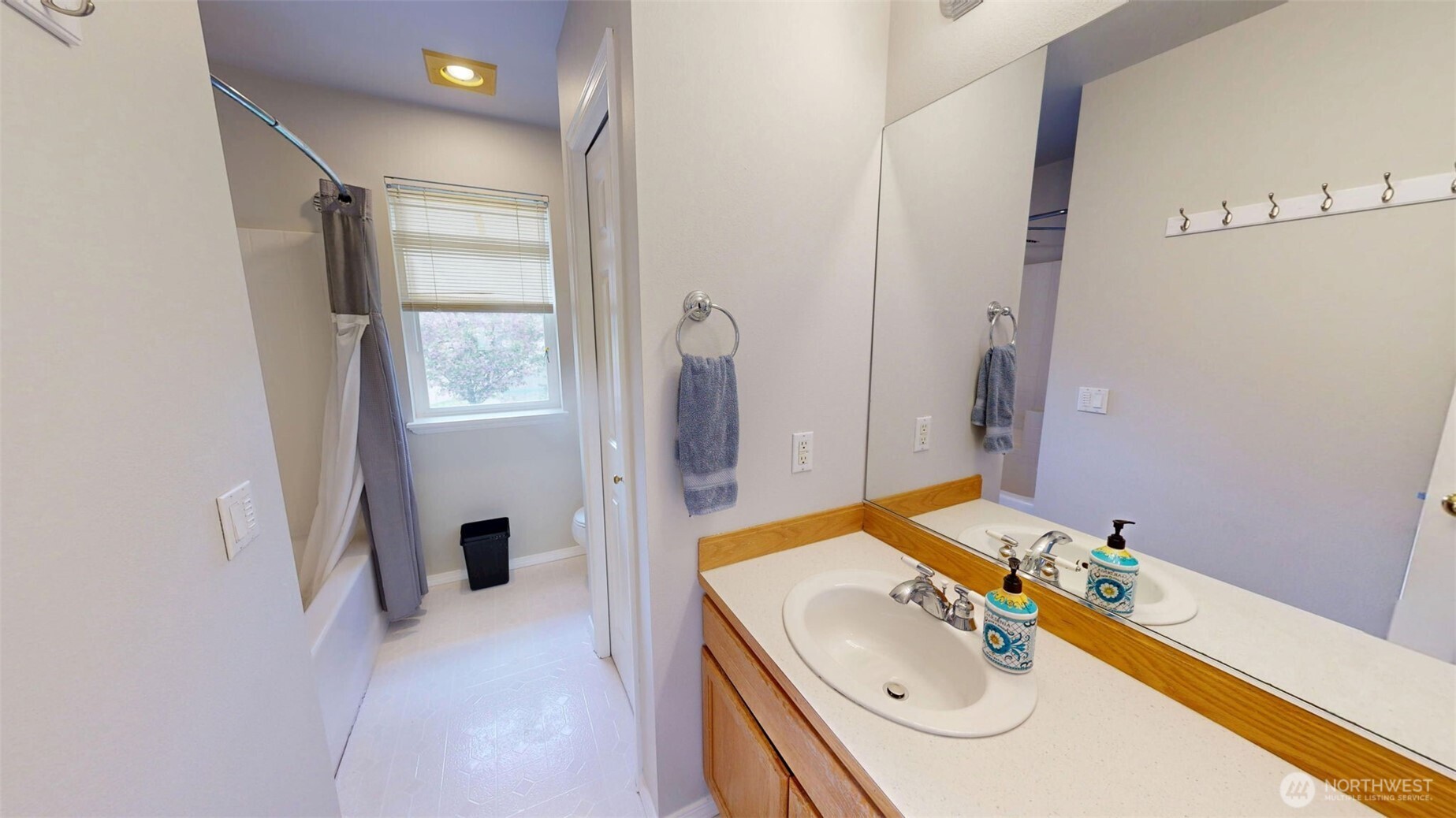 18637 172nd Place SE, Renton, WA 98058