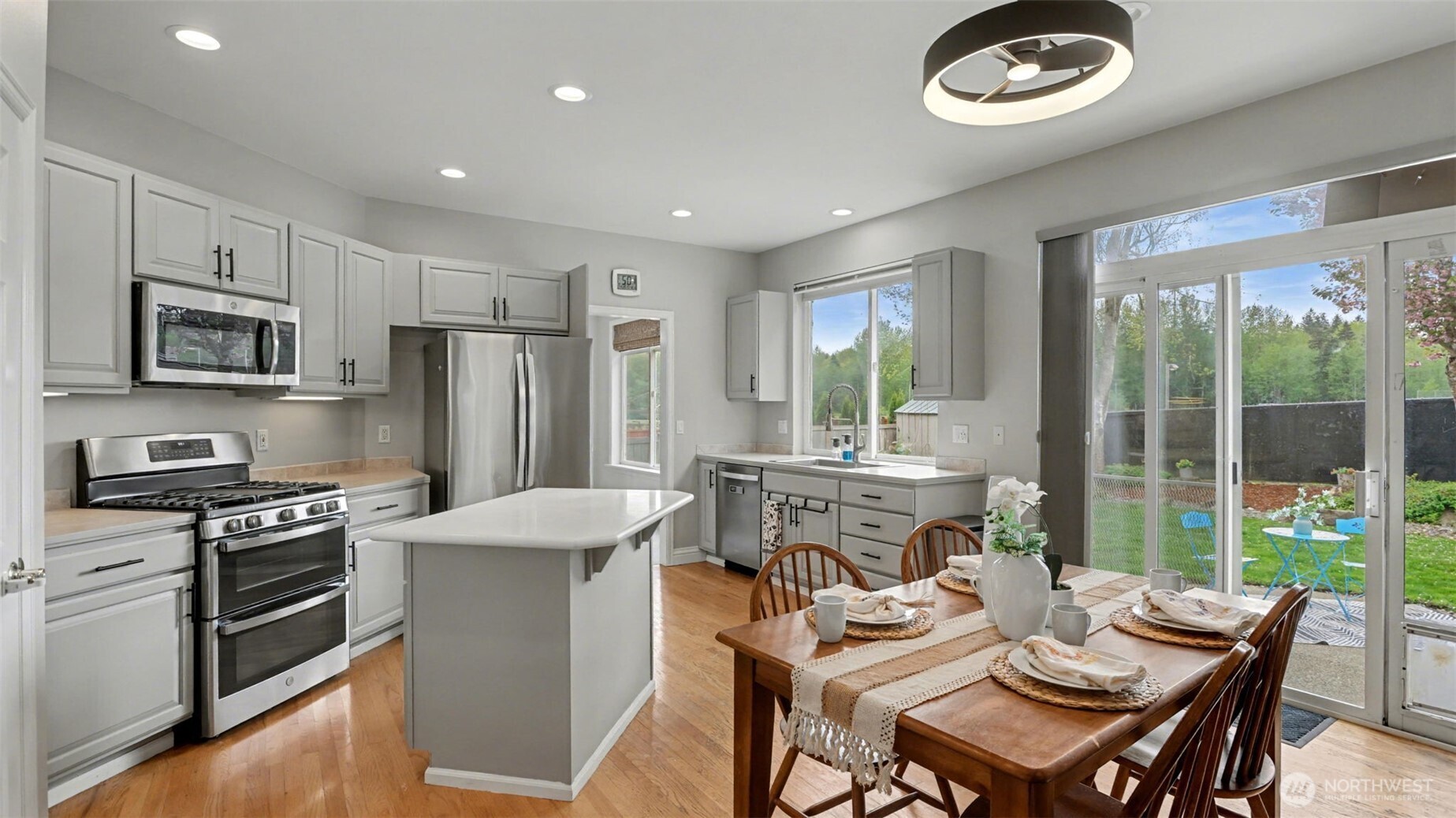 18637 172nd Place SE, Renton, WA 98058