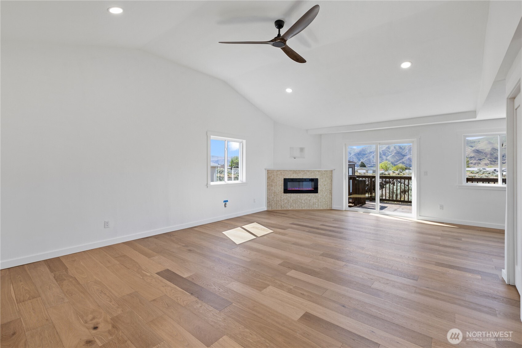 106 SW Yucca Place , Mattawa, WA 99349