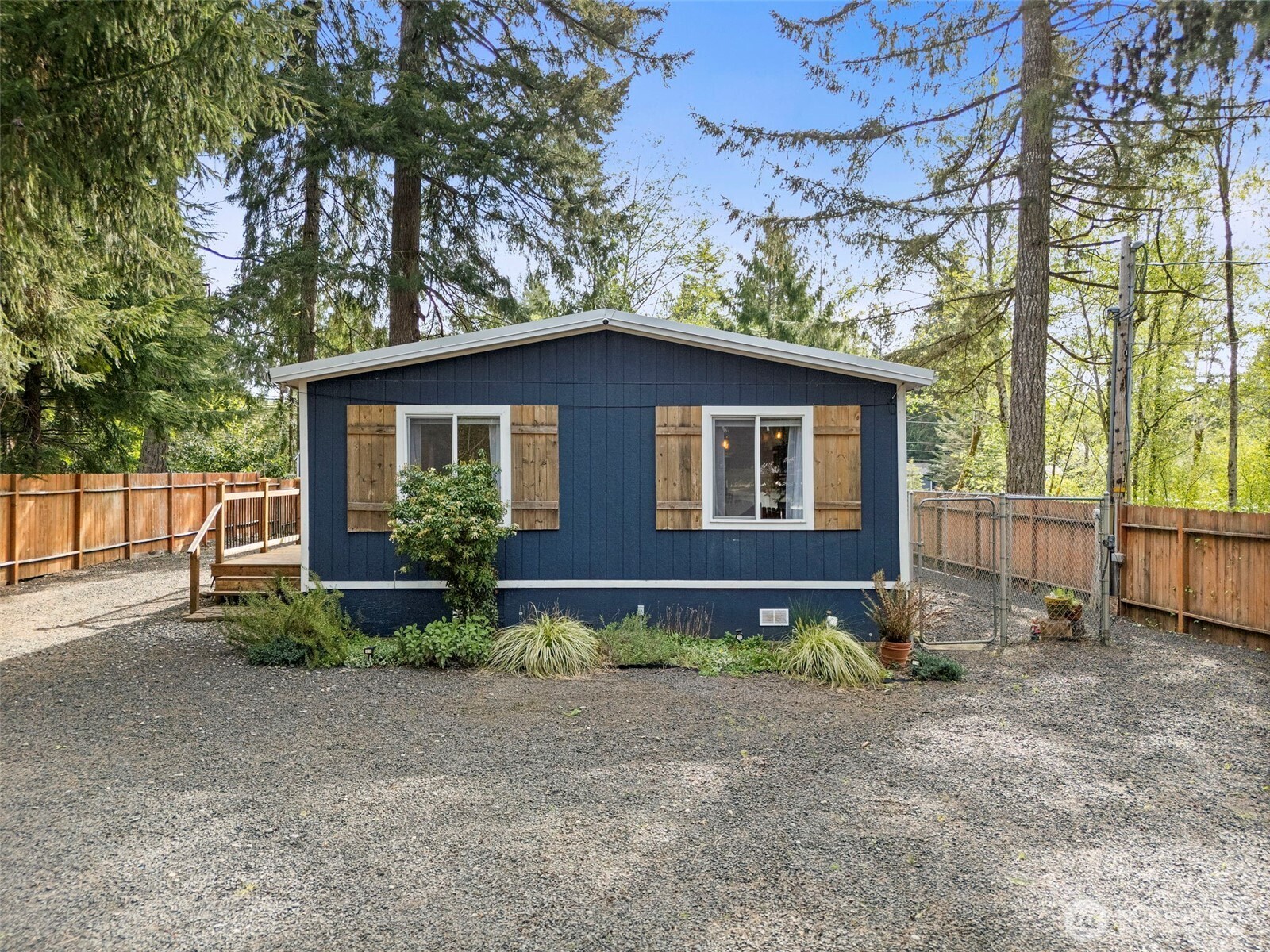 52 W Hamma Hamma Drive , Elma, WA 98541