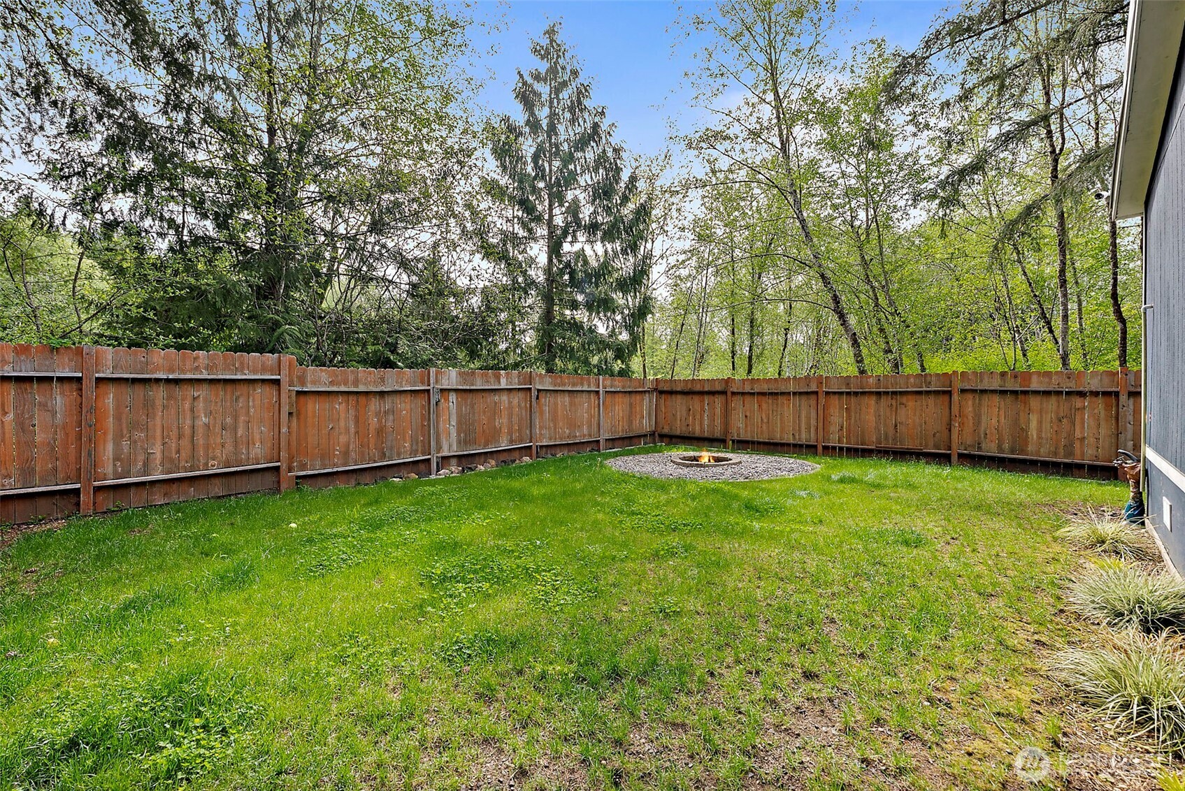 52 W Hamma Hamma Drive , Elma, WA 98541