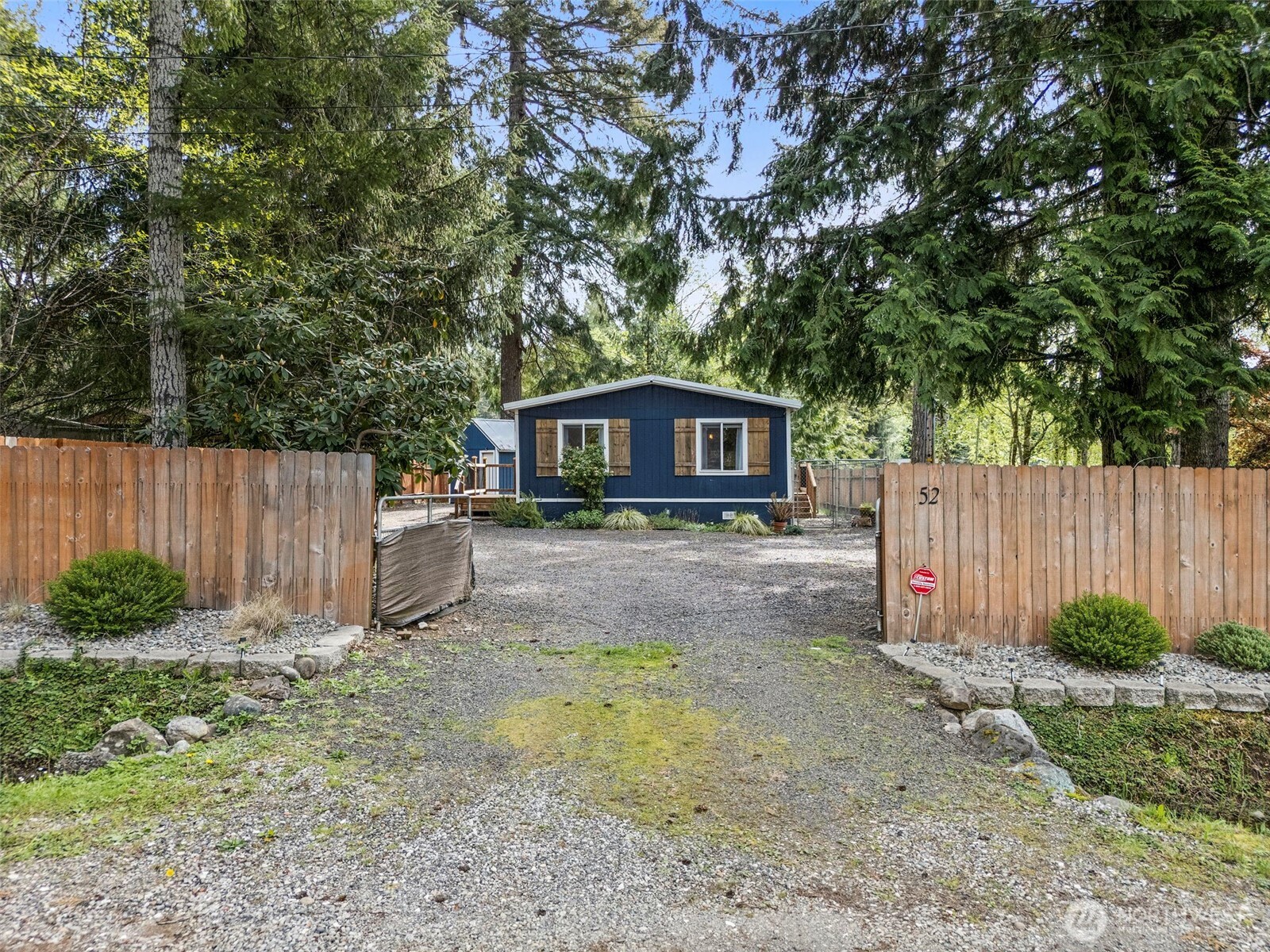 52 W Hamma Hamma Drive , Elma, WA 98541