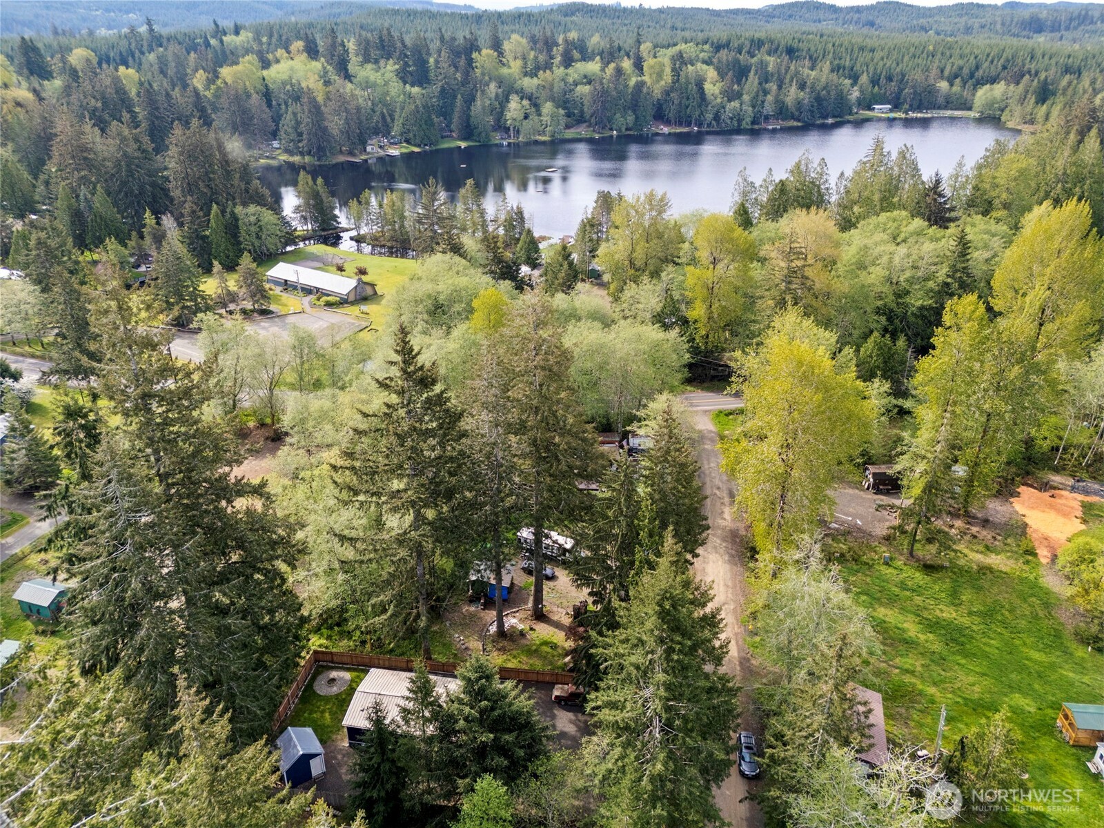 52 W Hamma Hamma Drive , Elma, WA 98541