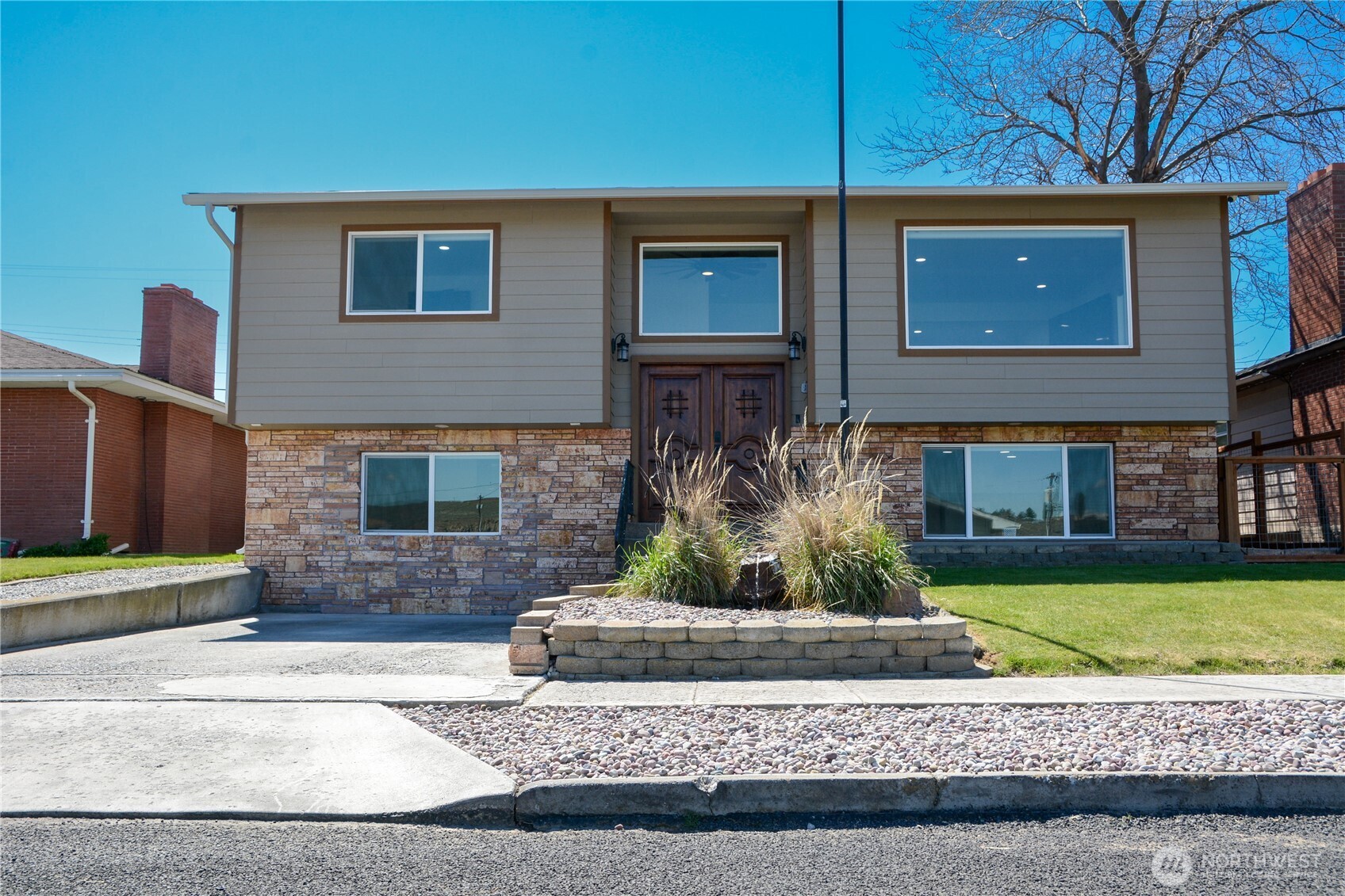 710 E 2nd Avenue , Odessa, WA 99159