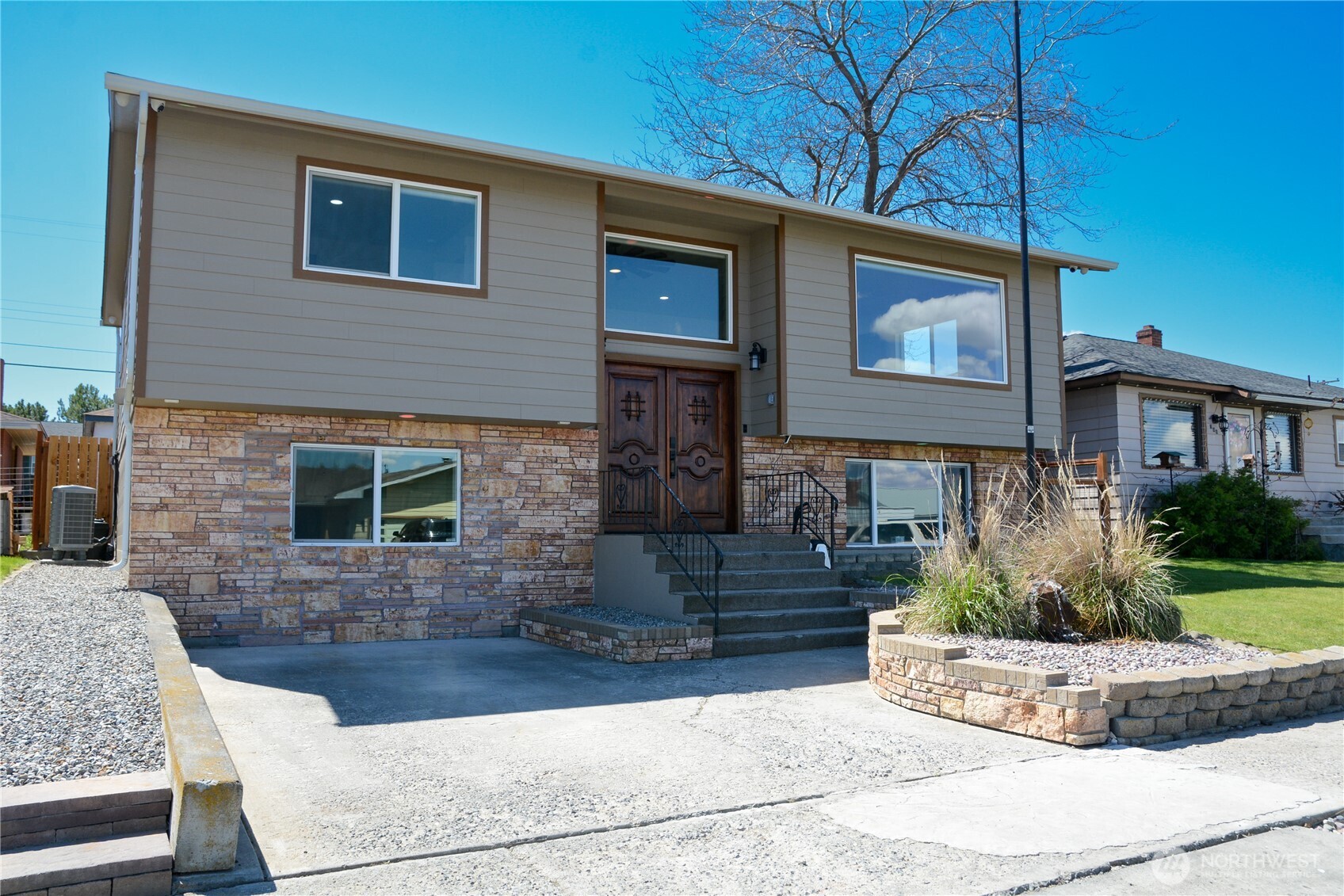 710 E 2nd Avenue , Odessa, WA 99159