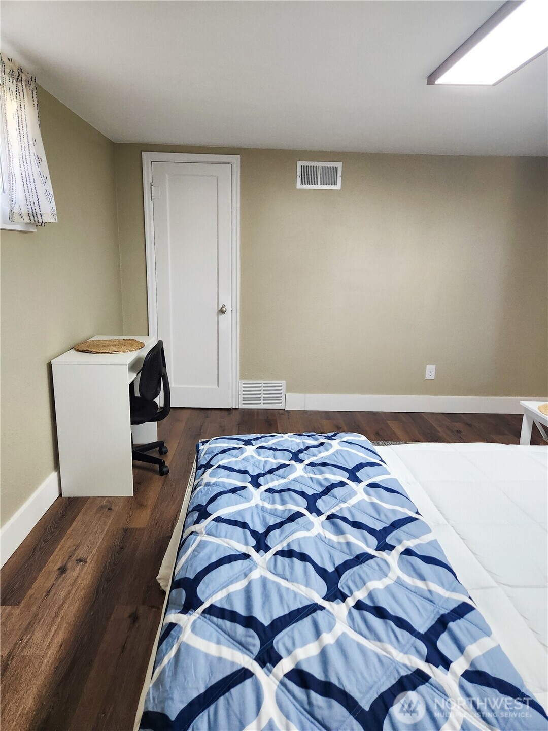 112 E 5th Street , Lind, WA 99341