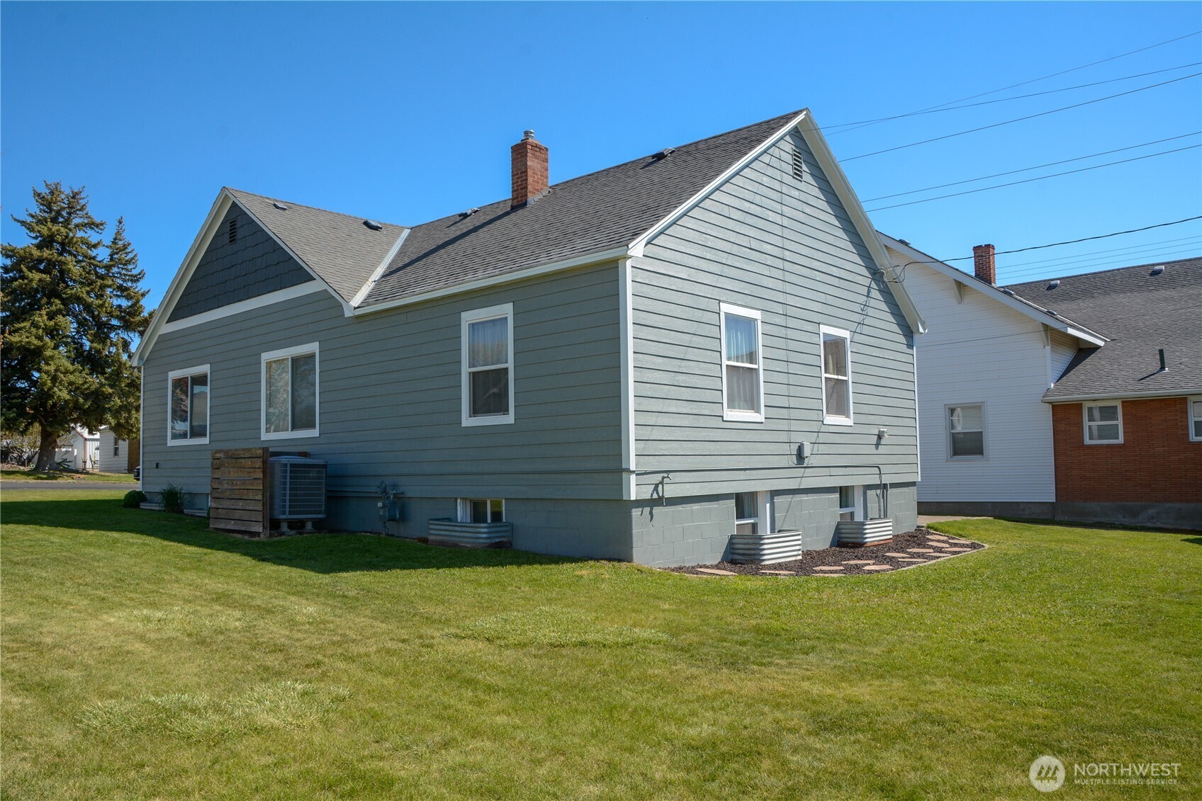 112 E 5th Street , Lind, WA 99341