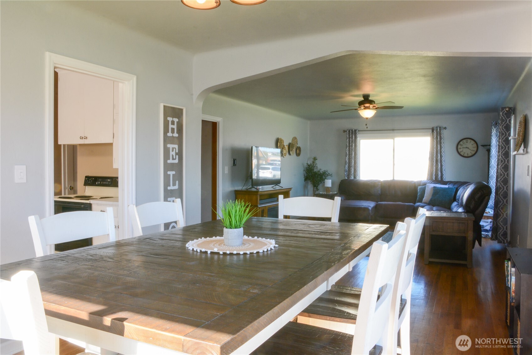 112 E 5th Street , Lind, WA 99341