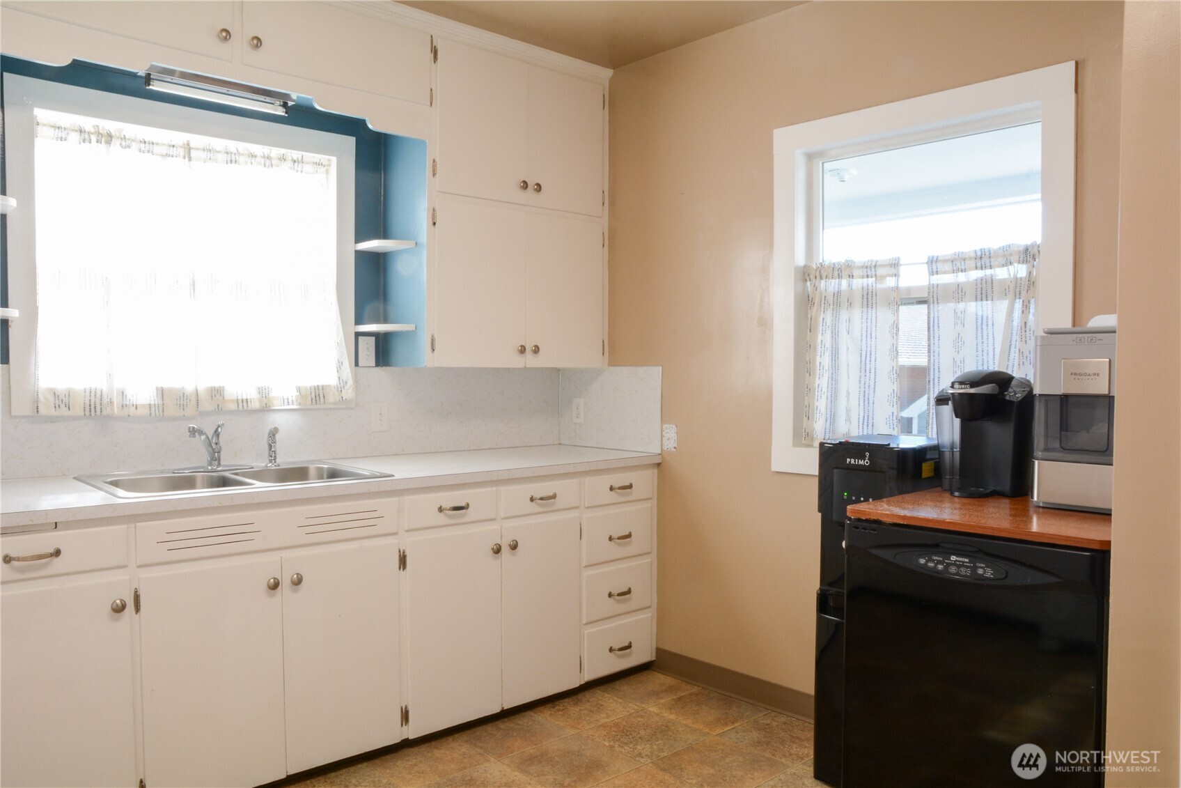 112 E 5th Street , Lind, WA 99341