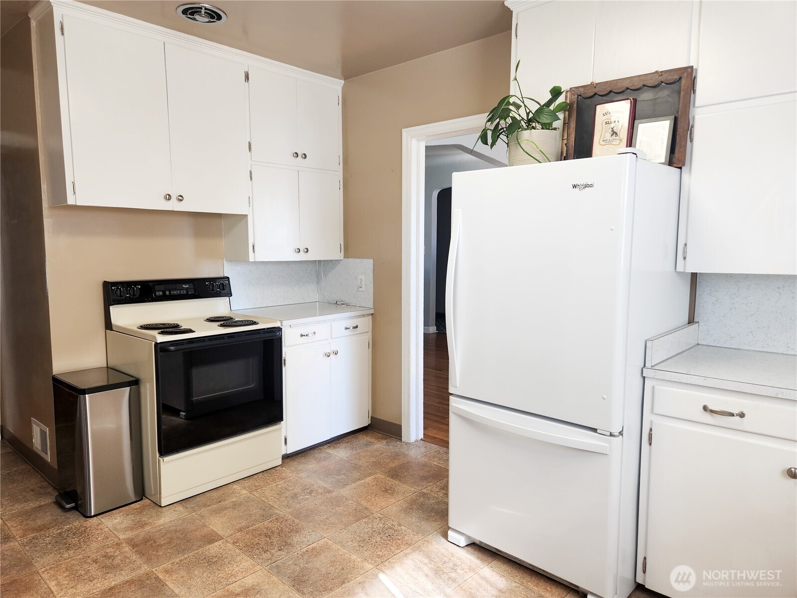 112 E 5th Street , Lind, WA 99341