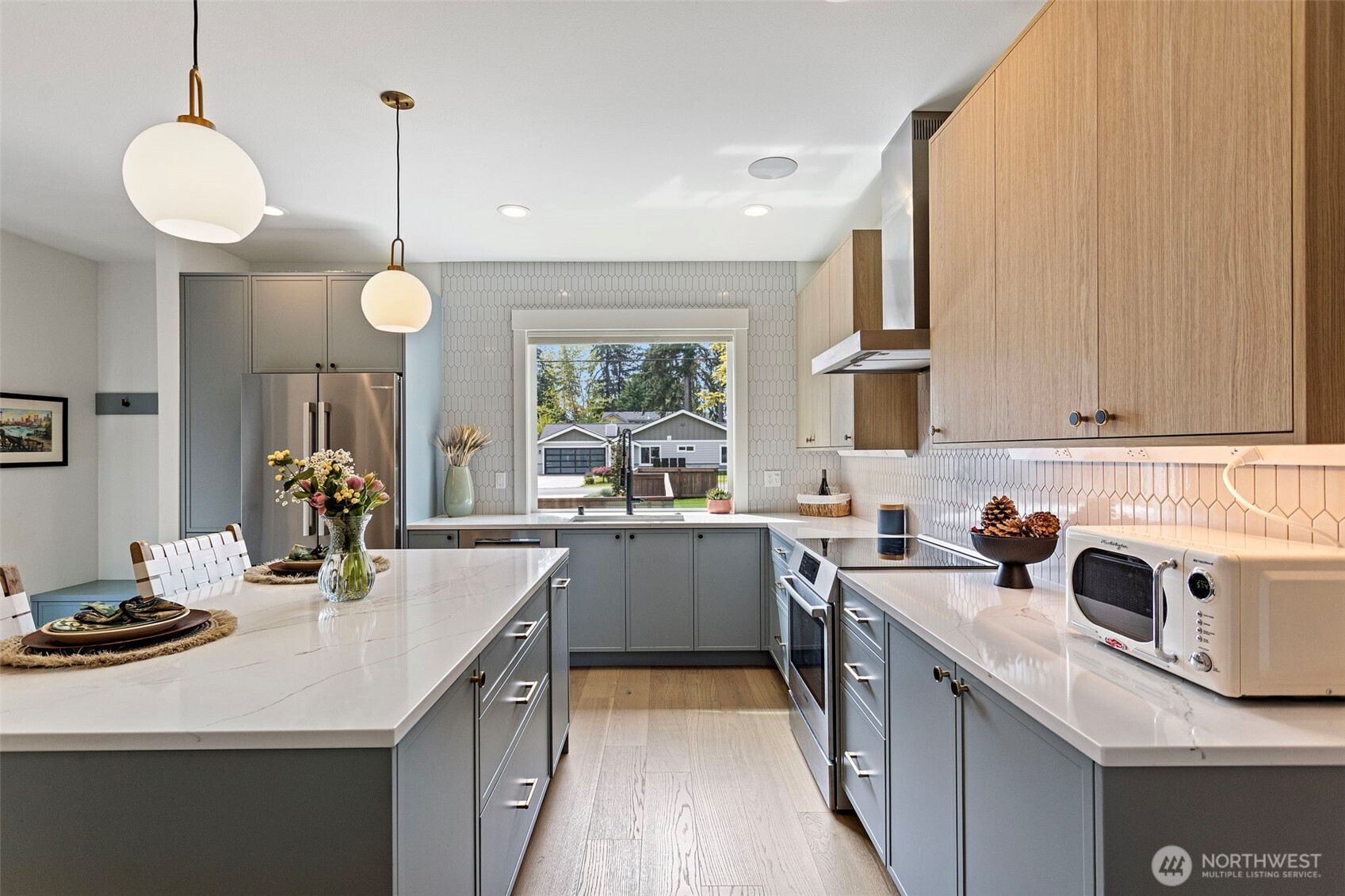 13010 NE 113th Street #2, Kirkland, WA 98033