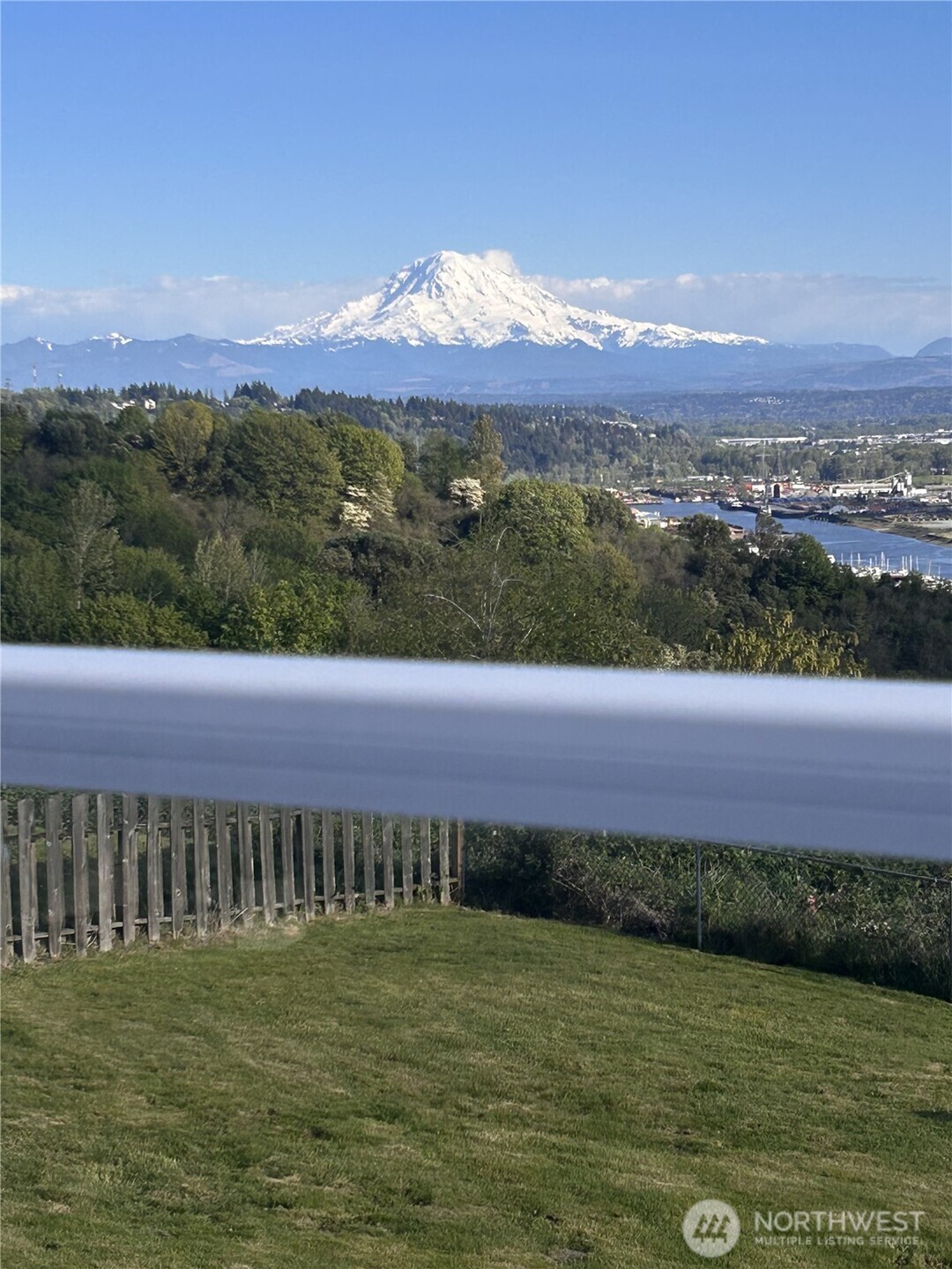 4402 30th Street NE, Tacoma, WA 98422