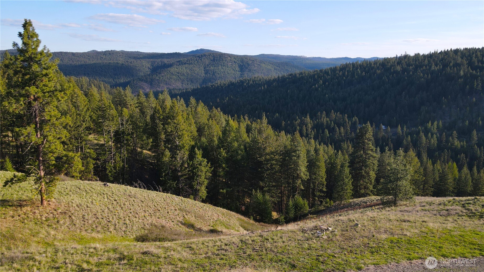 24 Greer Road , Oroville, WA 98859