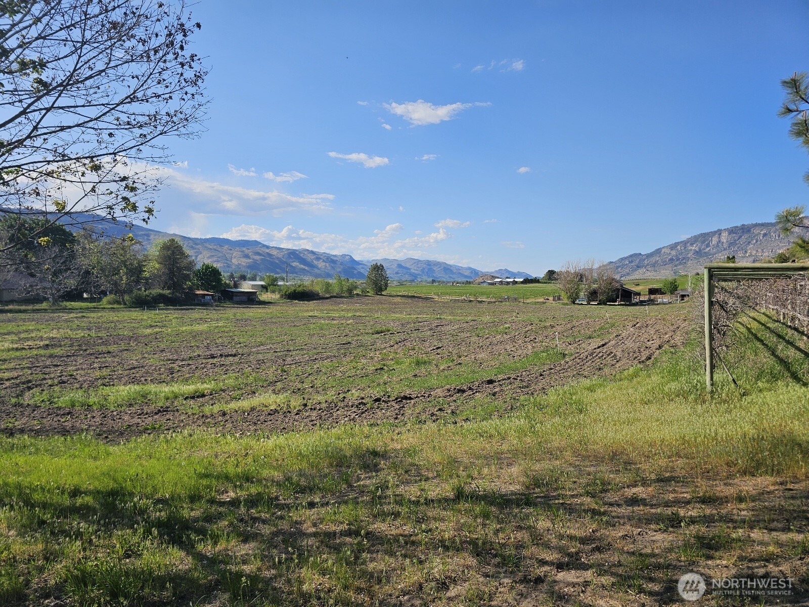 8 D Oneil Road , Oroville, WA 98844