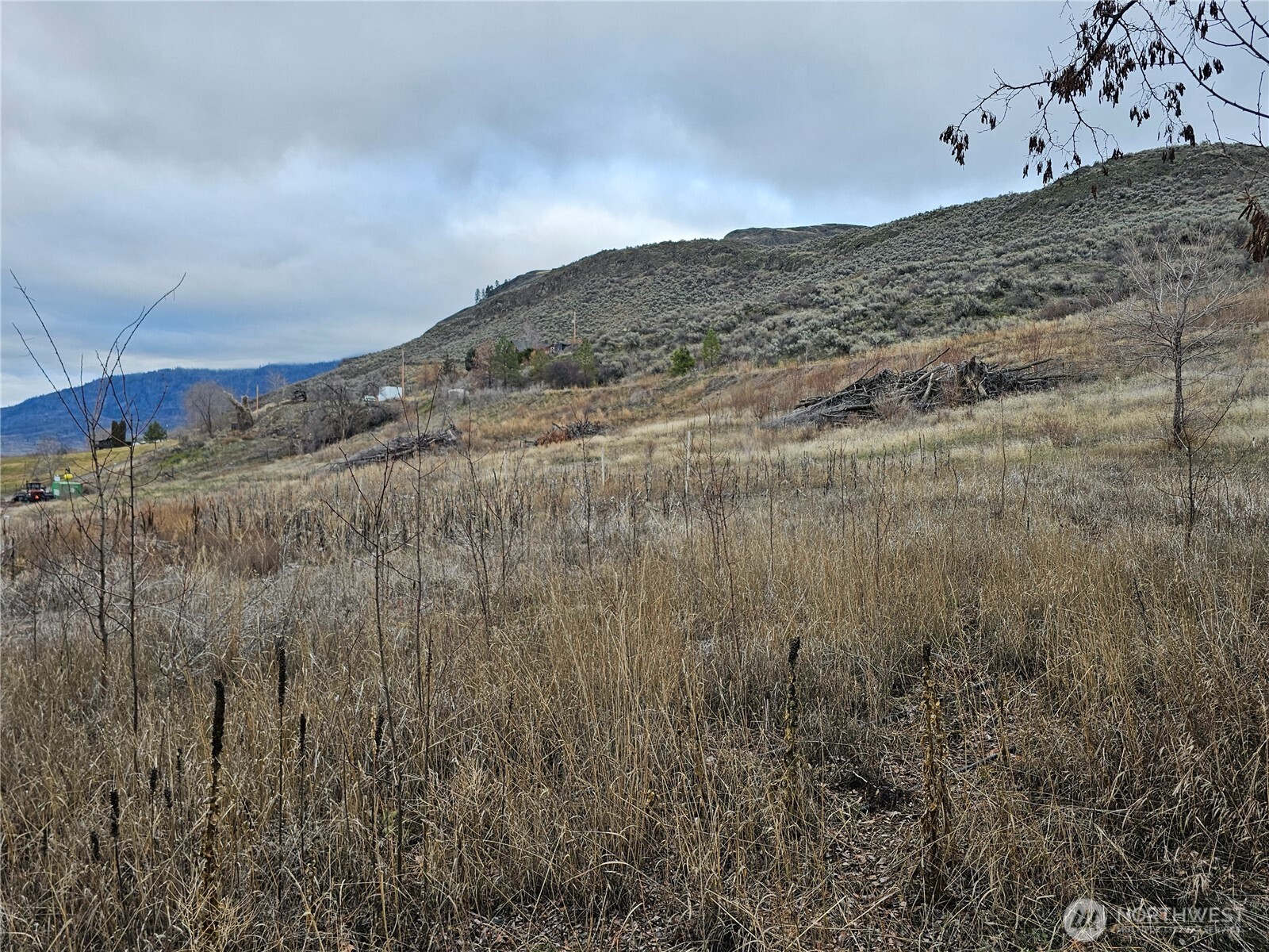 8 D Oneil Road , Oroville, WA 98844