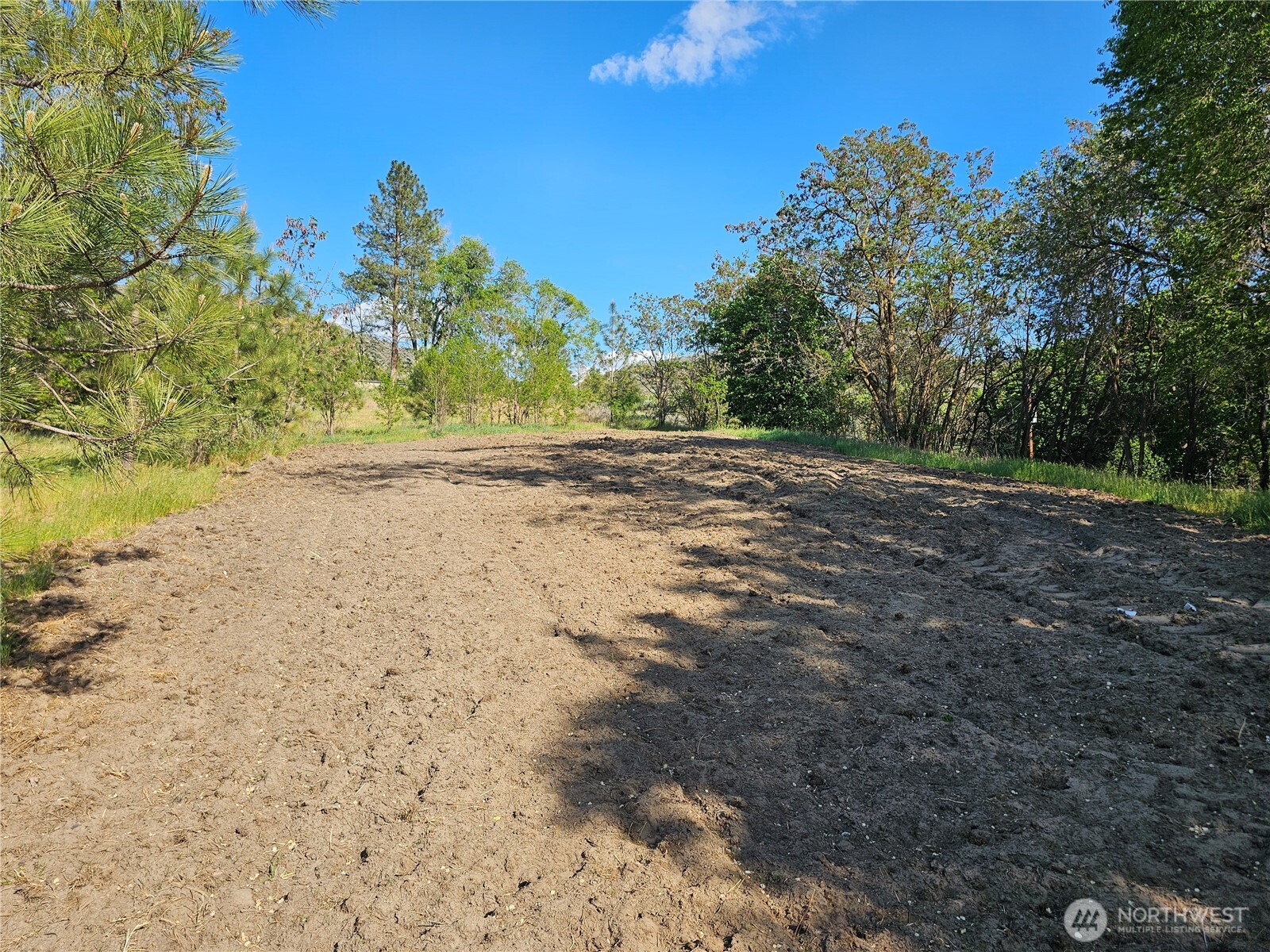 8 D Oneil Road , Oroville, WA 98844
