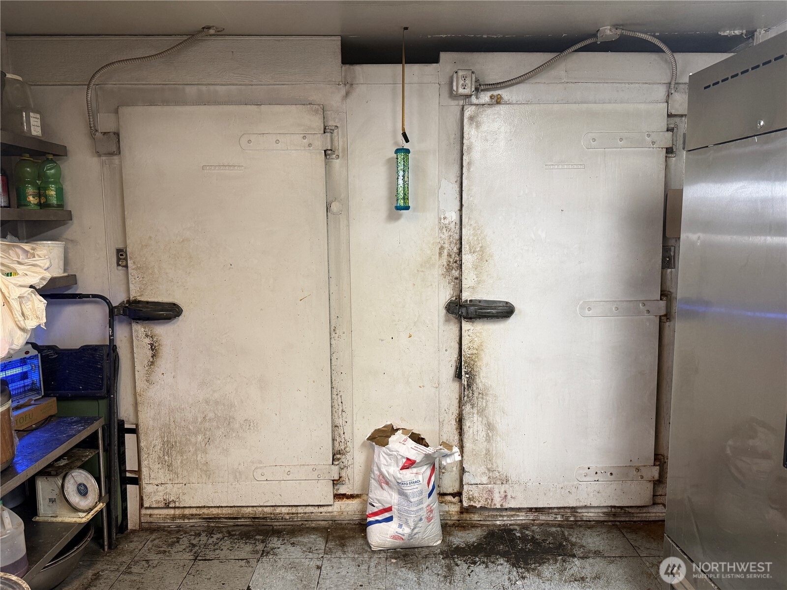 42526 BZ Undisclosed , Kent, WA 98032