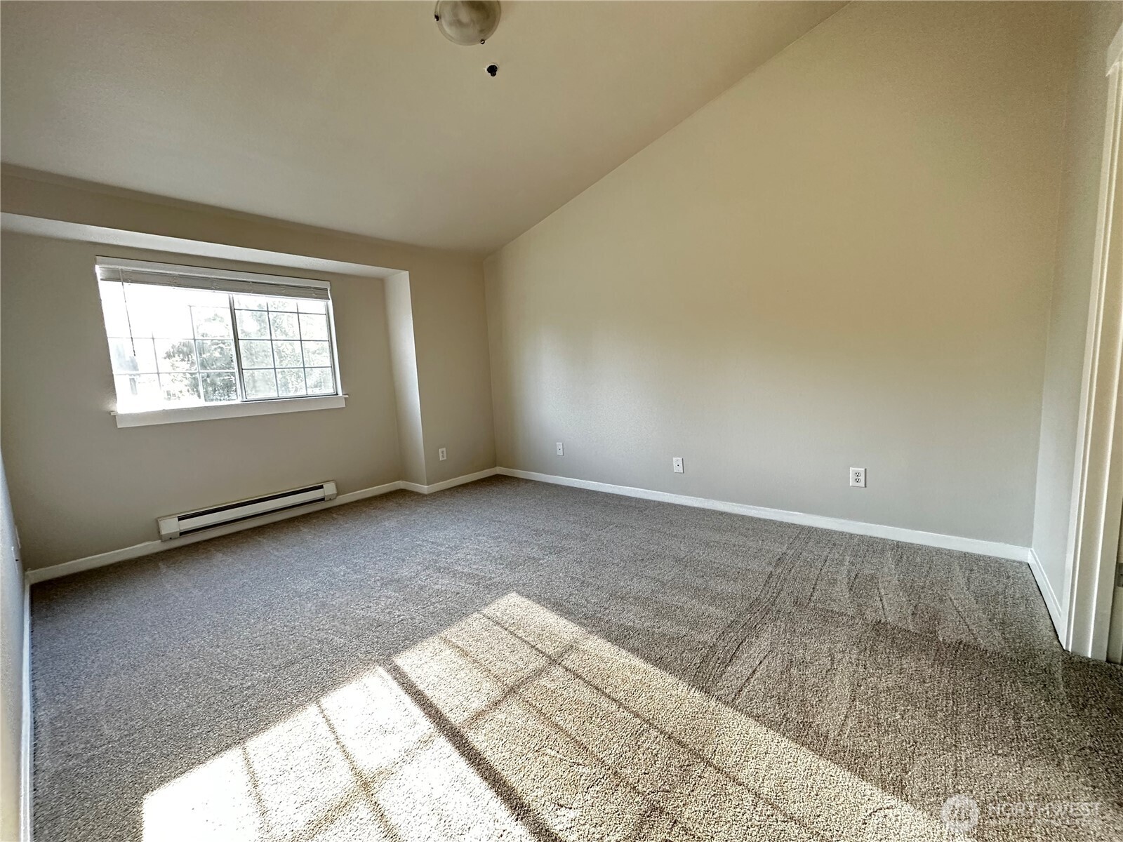 1808 S 284th Lane #E203, Federal Way, WA 98003