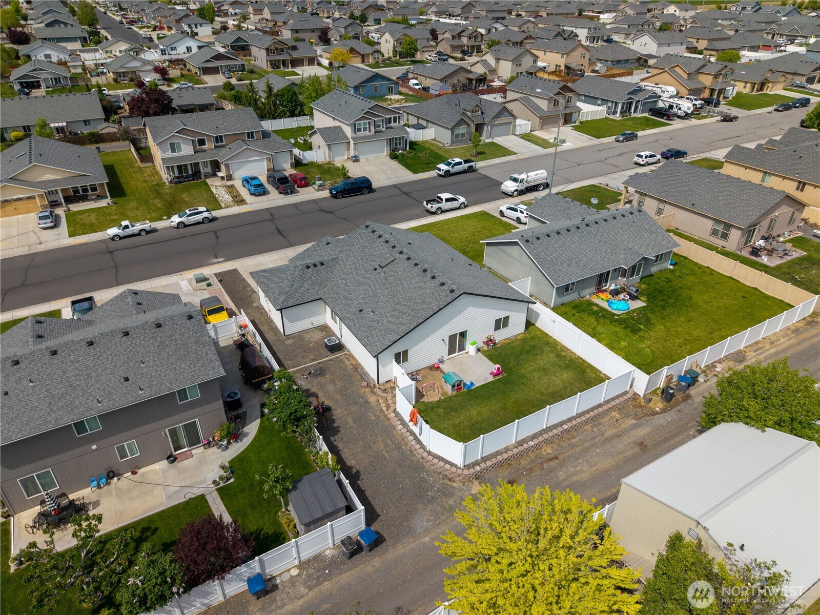 822 Willow Ave NE, Quincy, WA 98848