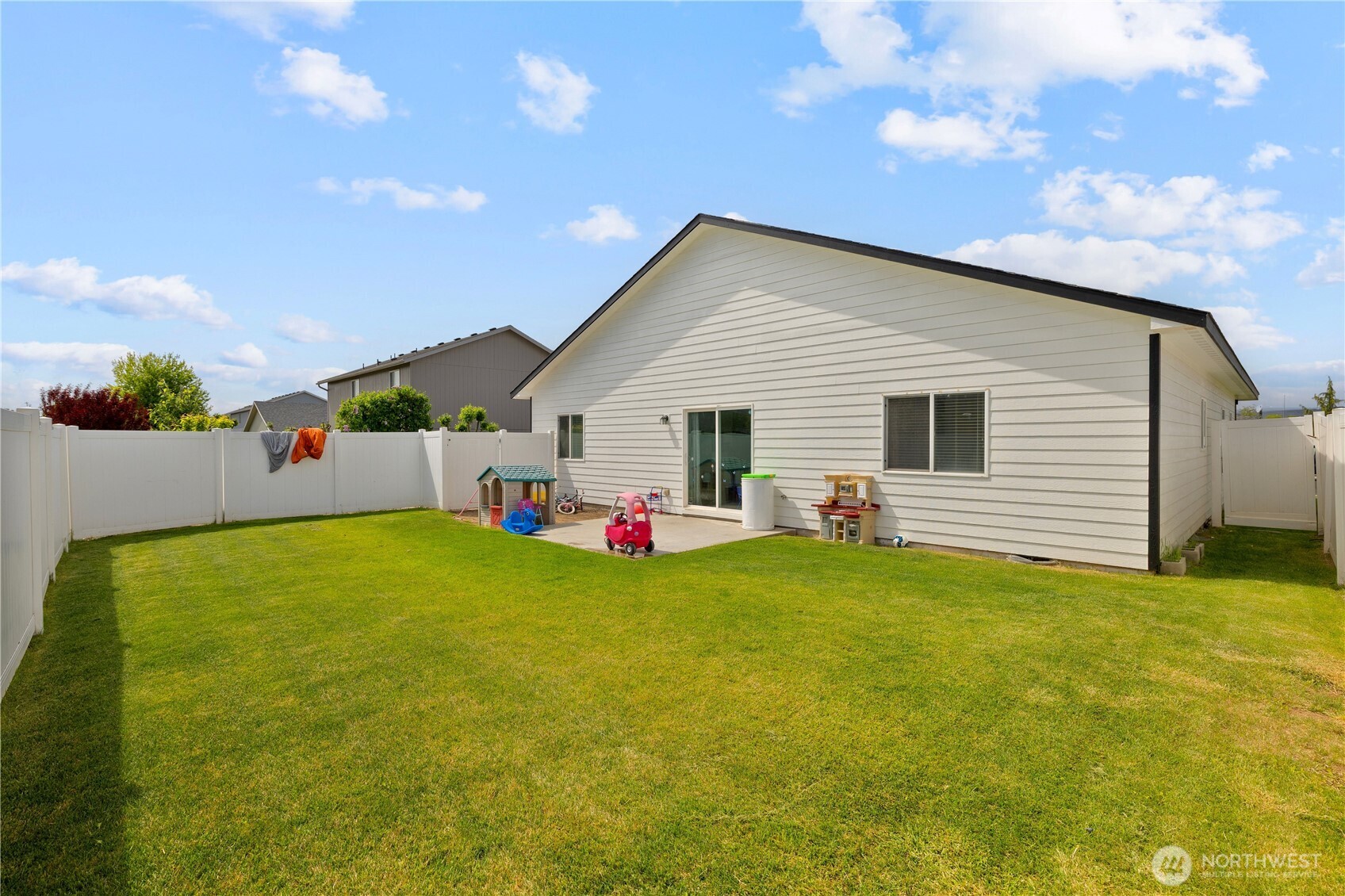 822 Willow Ave NE, Quincy, WA 98848