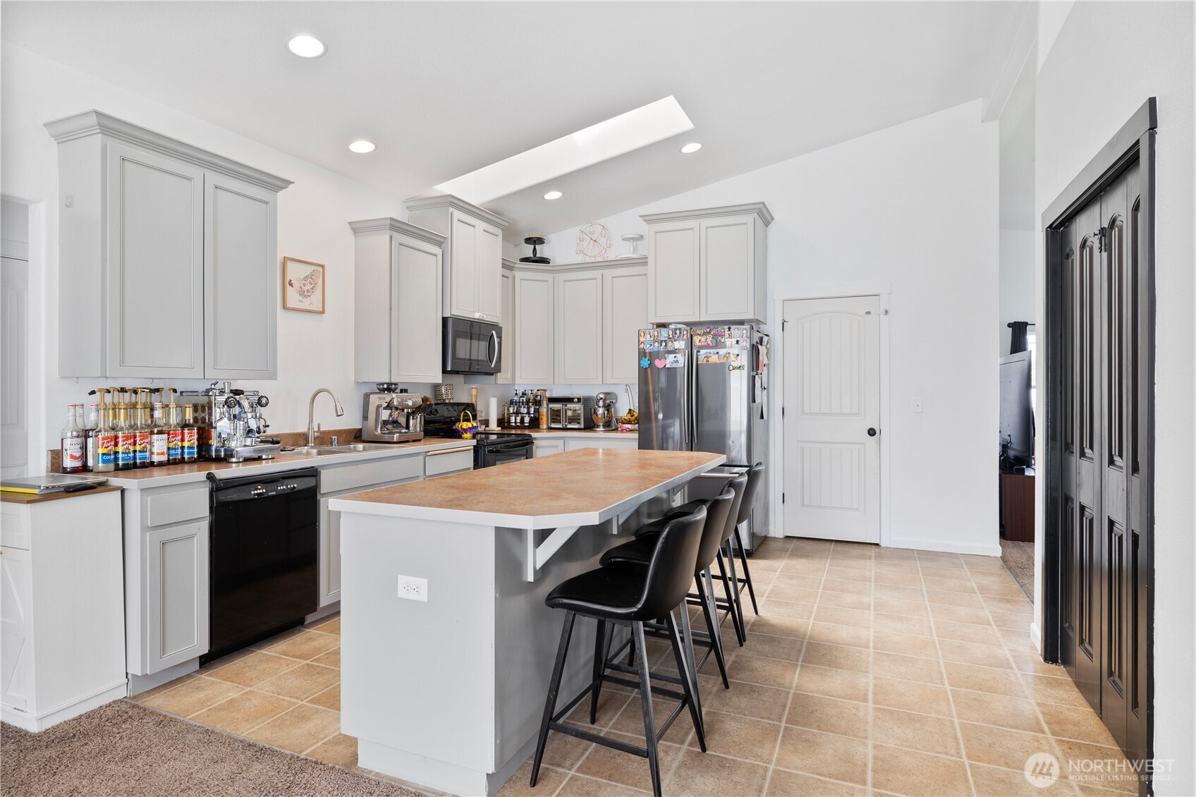 822 Willow Ave NE, Quincy, WA 98848