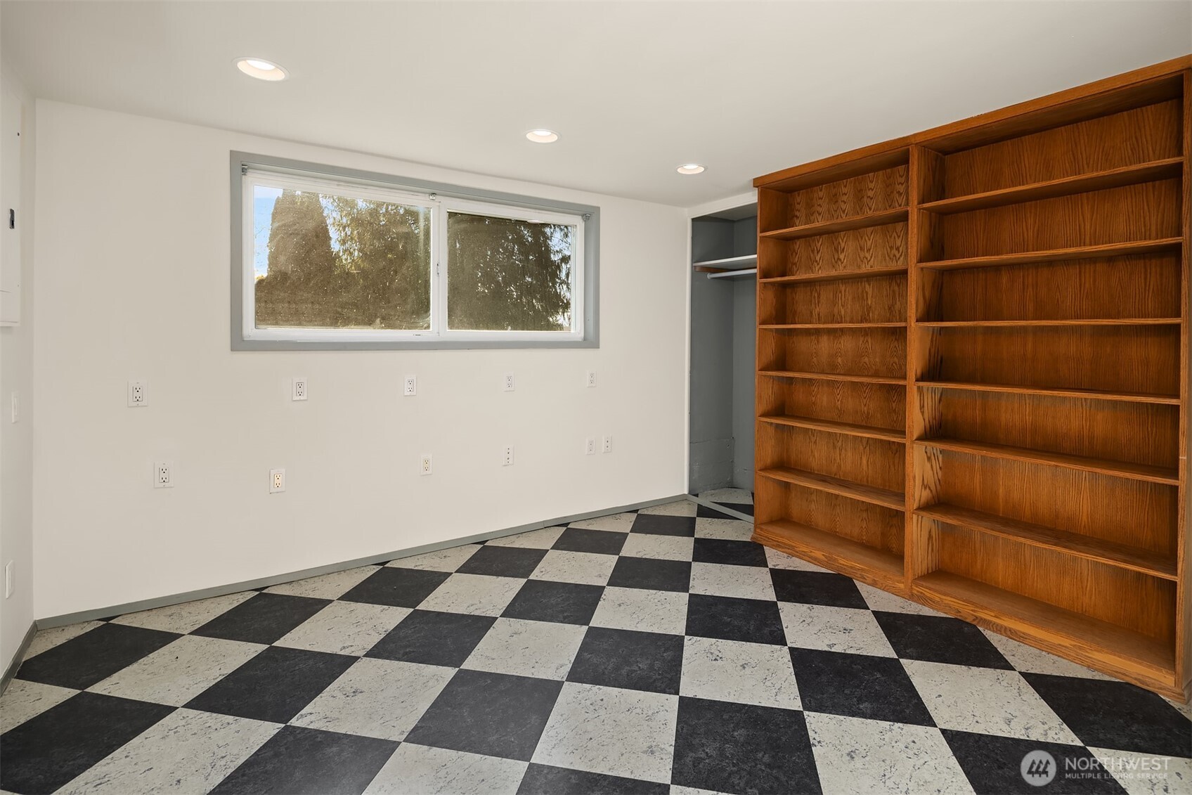 17109 44th Avenue W, Lynnwood, WA 98037