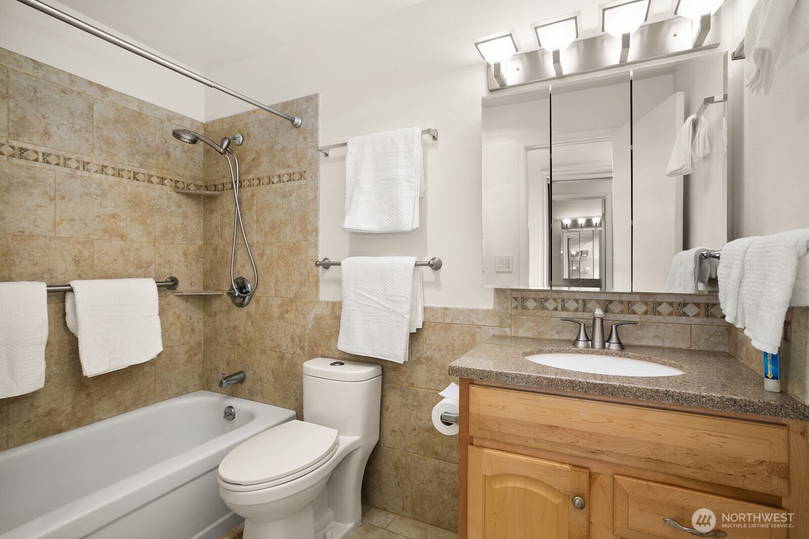 9030 Seward Park Avenue S #411, Seattle, WA 98118